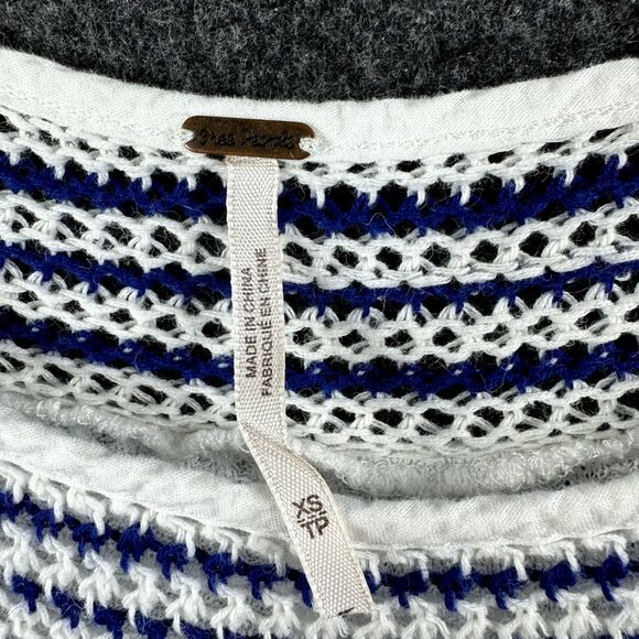 Free People Soul Mate Blouse Women's Extra Small White Blue Thermal Long Sleeve - Picture 2 of 8